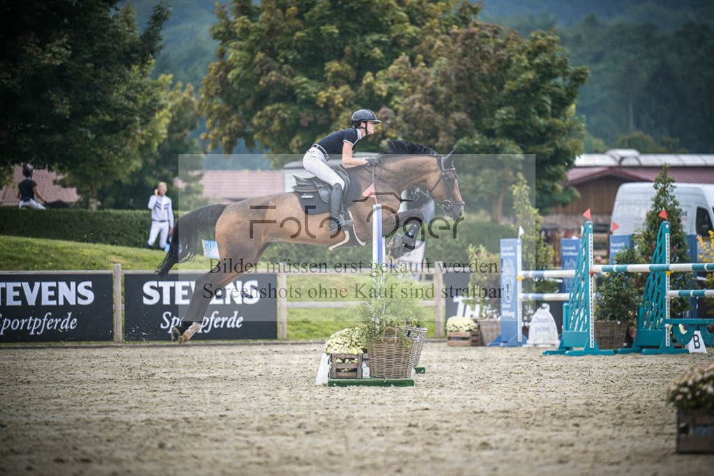 DOS_1676 | Entdecke hochwertige Reitturnierfotos von Foto Oger. Professionell, emotional und authentisch – jetzt Lieblingsmomente im Shop bestellen.Deutschlandweite Turnierfotografie. - Realisiert mit Pictrs.com
