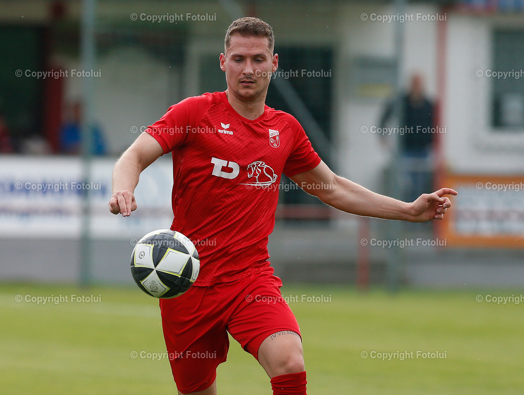 A_LUI_03052025_0020 | SPORT FUSSBALL LL.OST ASKOE OEDT 1B-USV ST.ULRICH 03.05.2025IM BILD: MARCO WEBER  (OEDT1B) UND (ST.ULRICH)FOTO:FOTOLUI