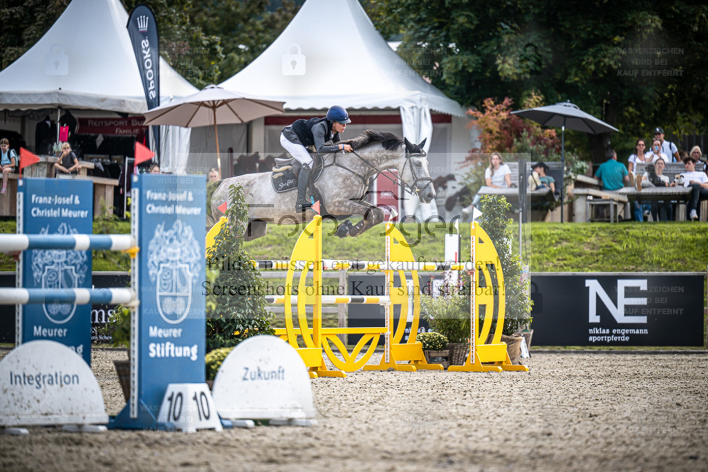 DOS_2734 | Entdecke hochwertige Reitturnierfotos von Foto Oger. Professionell, emotional und authentisch – jetzt Lieblingsmomente im Shop bestellen. - Realisiert mit Pictrs.com