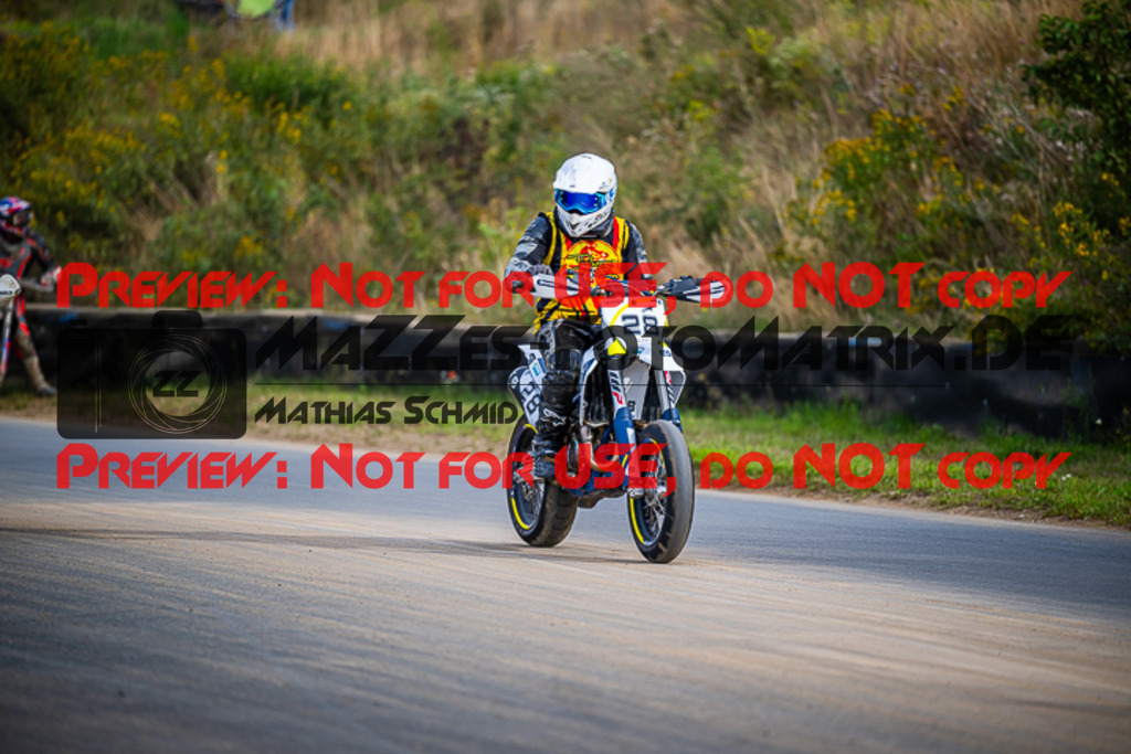 MaZZes_FotoMatrix_230812_5787 | UE40