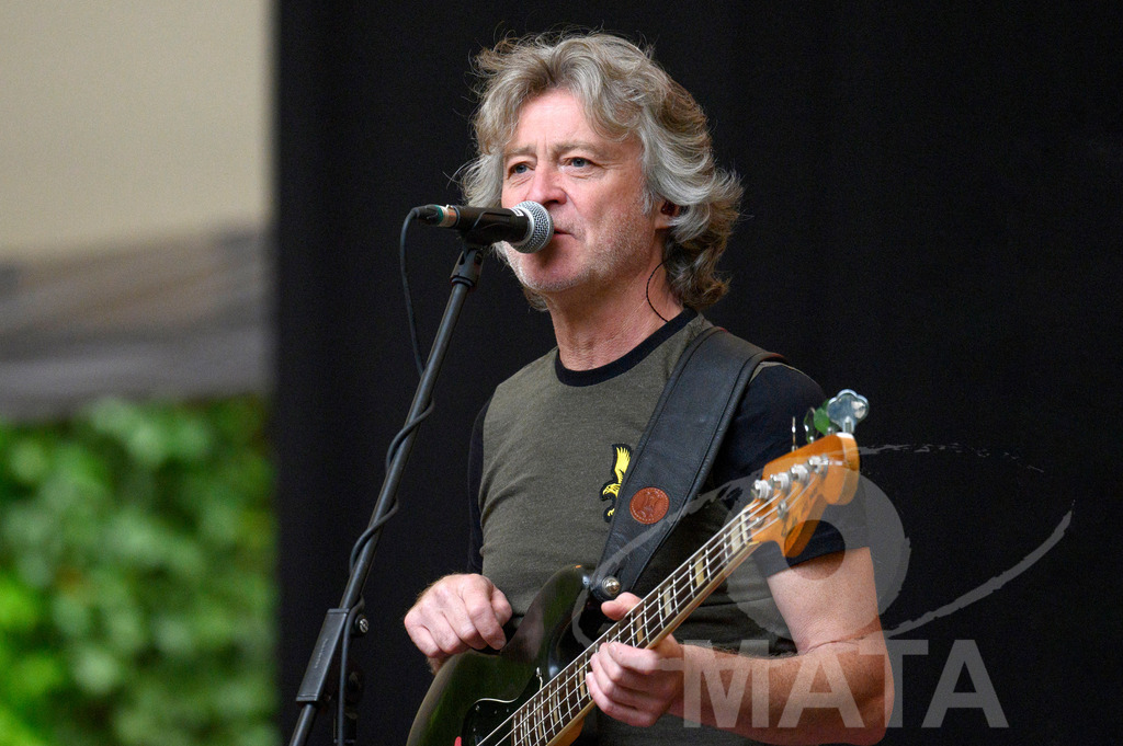 _DWA2776 | Craig Fletcher von John Lees' Barclay James Harvest live bei einem Konzert in Serenadenhof Nürnberg, 01.07.2023 - Realisiert mit Pictrs.com