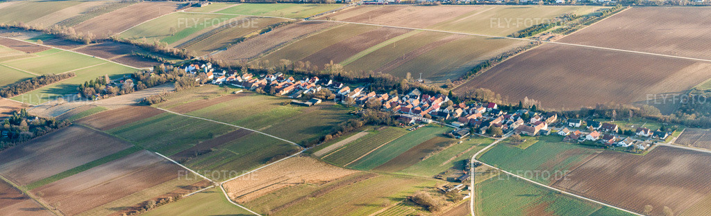 Luftbild: Panorama - Perspektive landwirtschaftlichen Feldern und Nutzflächen in Vollmersweiler im Bundesland Rheinland-Pfalz in Deutschland. Foto: IMG_37202-Bearbeitet.jpg vom 22.01.2011 durch Werner Riehm/FLY-FOTO.deAuflösung des Originals: 9398 x 2860 px