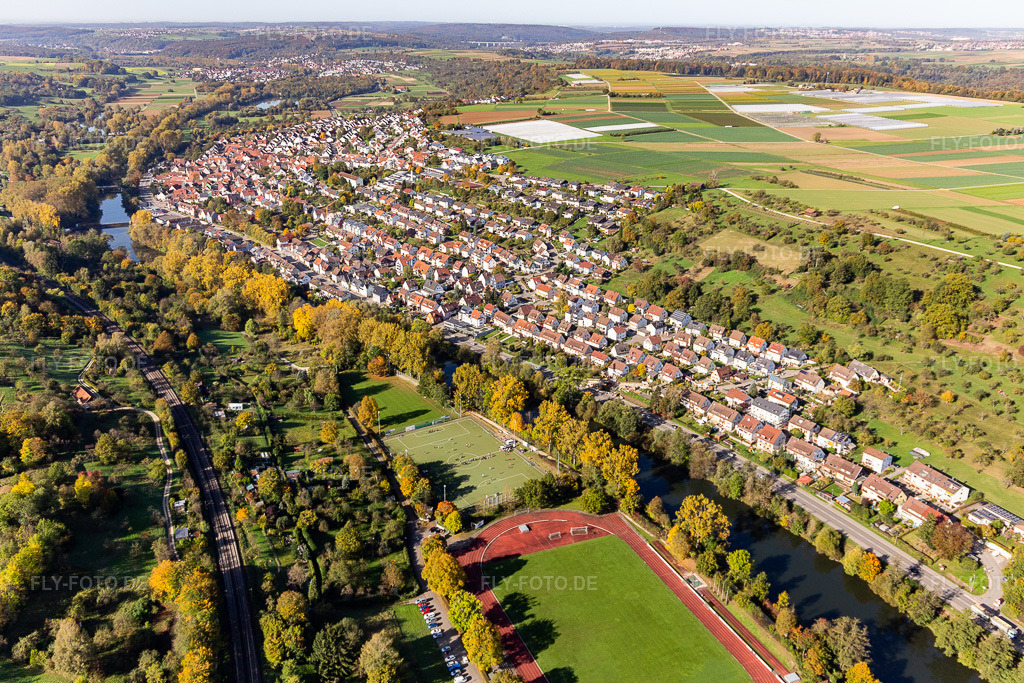 Luftbild: Ortsteil Neckarhausen in Nürtingen im Bundesland Baden-Württemberg in Deutschland. Foto: IMG_119270.jpg vom 14.10.2019 durch Werner Riehm/FLY-FOTO.de