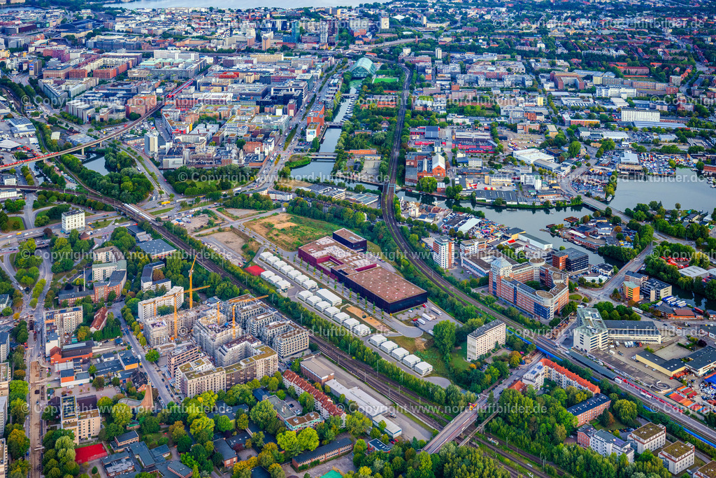 Hamburg_Rothenburgsort_ELS_6334200925 | HAMBURG 20.09.2025 Entwicklungsgebiet "Neuer Huckepackbahnhof der Industriebrache an der Billstraße im Stadtteil Rothenburgsort in Hamburg. // Development area "New piggyback station on the industrial wasteland at Billstrasse in the Rothenburgsort district of Hamburg. Foto: Martin Elsen