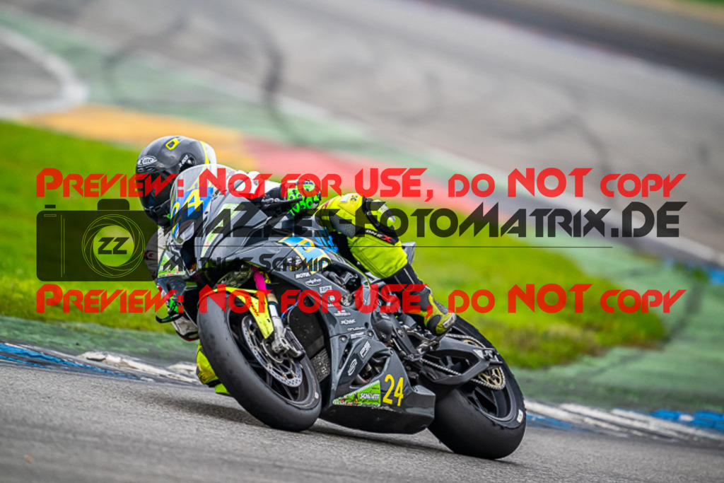 MaZZes_FotoMatrix_220925_0795 | PRO SUPERSTOCK