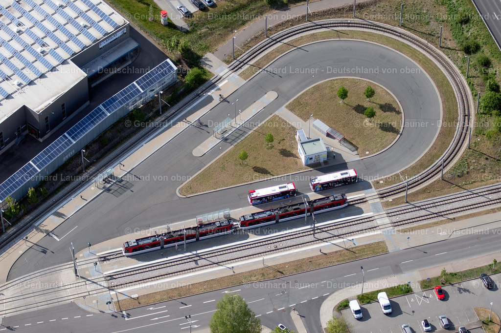 4025742 | ERFURT 06.05.2020 Wendeschleife an der TRAM - Straßenbahn - Haltestelle Urbicher Kreuz im Nahverkehr der Verkehrsbetriebe "Erfurter Verkehrsbetriebe AG" im Ortsteil Herrenberg in Erfurt im Bundesland Thüringen, Deutschland. // Tram - Stop Urbicher Kreuz of the public transport company "Erfurter Verkehrsbetriebe AG" in the district Herrenberg in Erfurt in the state Thuringia, Germany. Foto: Gerhard Launer
