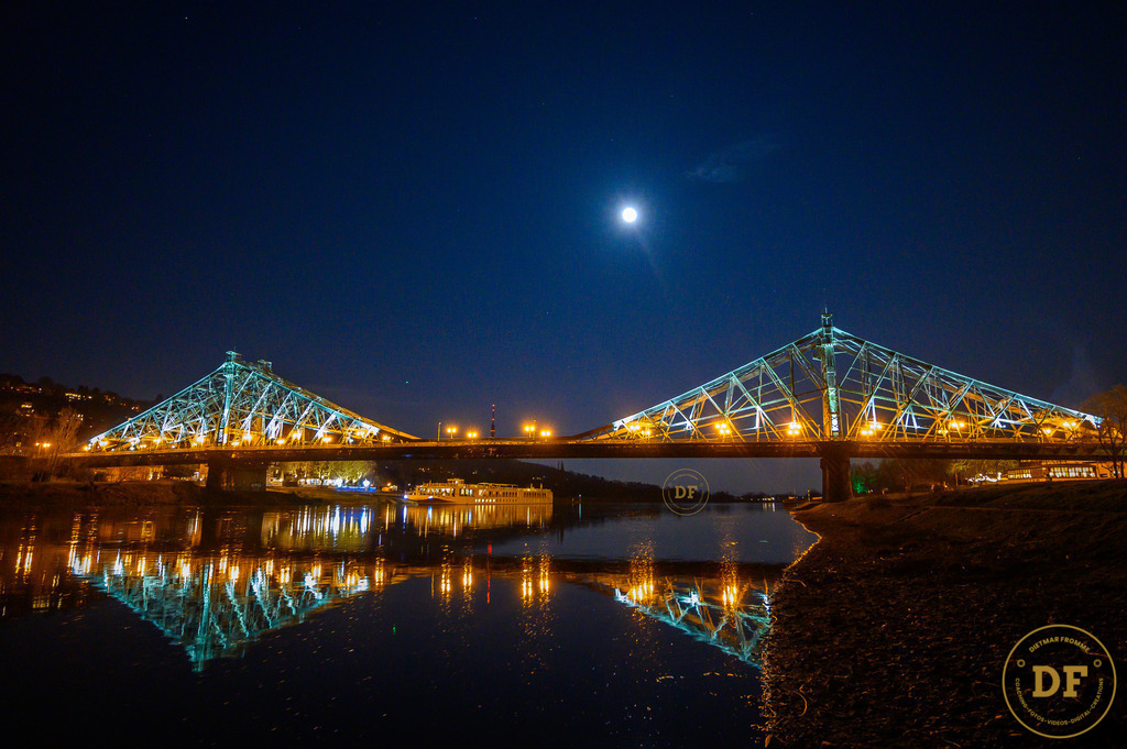 2025-03-15-8153.CBr+Ministeri.-11 | Geschenke, Wandbilder und Accessoires mit Motiven aus Dresden und anderen schönen Orten zur Verschönerung Deines zu Hauses und zum verschenken gewünscht? Wähle Deine Lieblingsbild auf dem Produkt Deiner Wahl. 