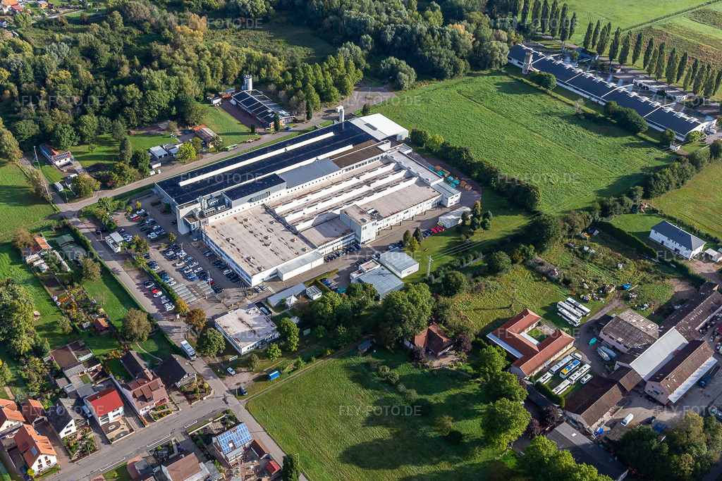 Luftbild: Webasto Mechatronics im Ortsteil Schaidt in Wörth im Bundesland Rheinland-Pfalz in Deutschland. Foto: IMG_129728.jpg vom 30.09.2021 durch Werner Riehm/FLY-FOTO.de
