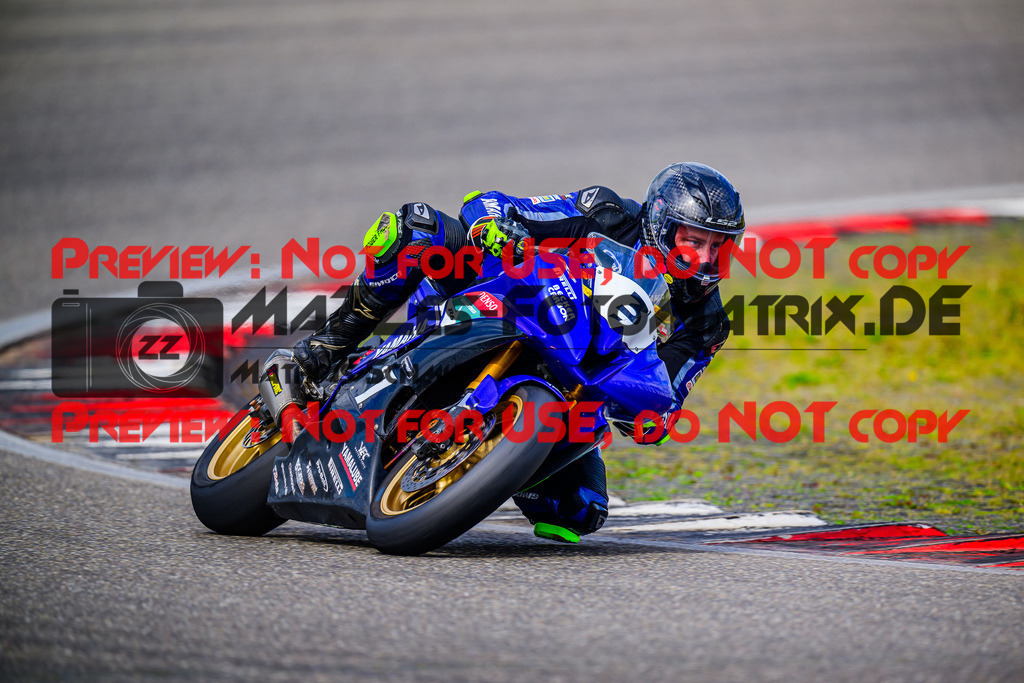 MaZZes_FotoMatrix_240911_6007705_4952 | GELB