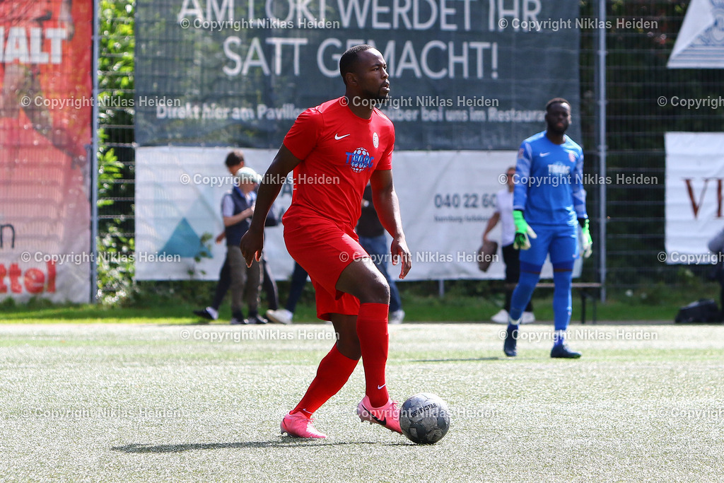 NH_EimsbüttelerTV_TuSDassendorf_OberligaHamburg_25082024 | #4 Samuel Abiodun Olayisoye (Eimsbütteler TV)Fußball I Herren I Gamesright Oberliga Hamburg I Saison 2024-2025 I 4. Spieltag I Eimsbütteler TV - TuS Dassendorf I 25.08.2024 I Sportzentrum Hoheluft