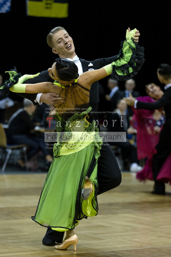 20241102_DC_HGR_Std_08715 | Tanzsportbilder, Standardtanz, Lateintanz, WDSF, DTV, LTVB, dancecomp, goc, hessen tanzt, blaues band der spree, walzer, tango, wiener walzer, slowfox, quickstepp, samba, rumba, cha-cha-cha, paso doble. jive, hd-kroft photography, turniertanzsport