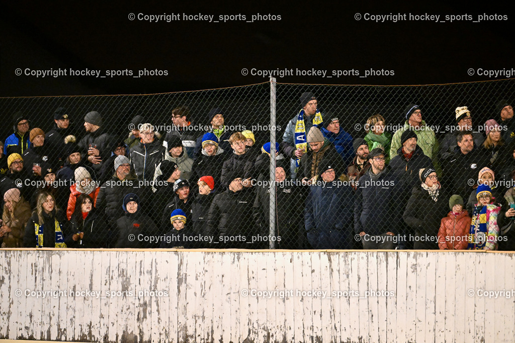 ELV Zauchen vs. EC Tigers Paternion  | Besucher Eisoval Zauchen, ELV Zauchen vs. EC Tigers Paternion , ELV Zauchen vs. EC Tigers Paternion  am 02.01.2025 in Eisoval Zauchen (Stadthalle Villach), Austria, (Photo by Bernd Stefan)