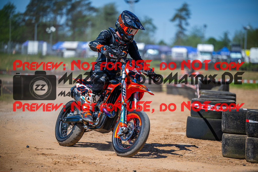 MaZZes_FotoMatrix_240510_6021986_0418 | S2