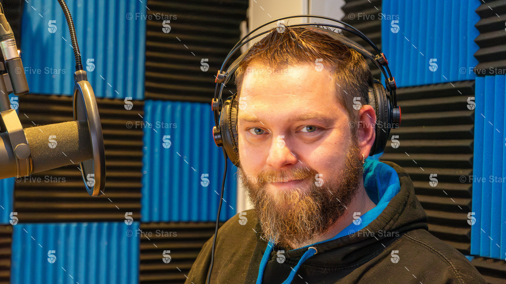 DSC00523_mitLogo12 | Five Stars Fotografie und Videografie fängt Ihre besonderen Momente mit atemberaubenden Bildern und hochwertigen Videos ein. Perfekt für Hochzeiten, Events und mehr – lassen Sie sich von unserer Expertise und Kreativität begeistern.