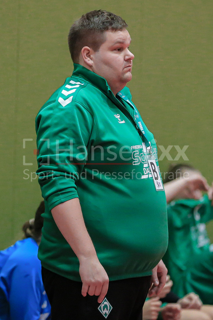 Handball, 2. Bundesliga Frauen, SV Werder Bremen - HL Buchholz 08-Rosengarten | v.li.: Timm Dietrich (Trainer, Cheftrainer, SV Werder Bremen)