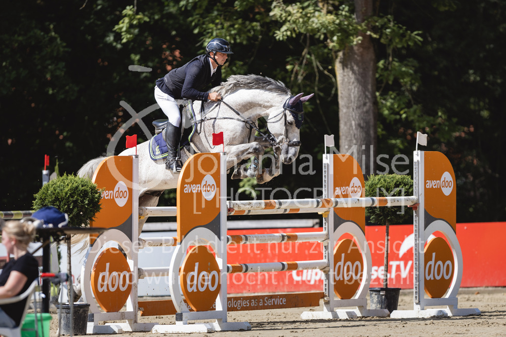230826_Delbrueck_M2-Spr-803 | Deine schönsten Turniermomente als professionelle Fotos! Entdecke hochwertige Pferdesport-Fotografie im Online-Shop. Jetzt Fotos finden & bestellen!