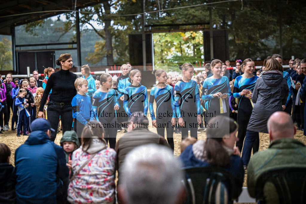 DOS_0360 | Entdecke hochwertige Reitturnierfotos von Foto Oger. Professionell, emotional und authentisch – jetzt Lieblingsmomente im Shop bestellen.Deutschlandweite Turnierfotografie. - Realisiert mit Pictrs.com