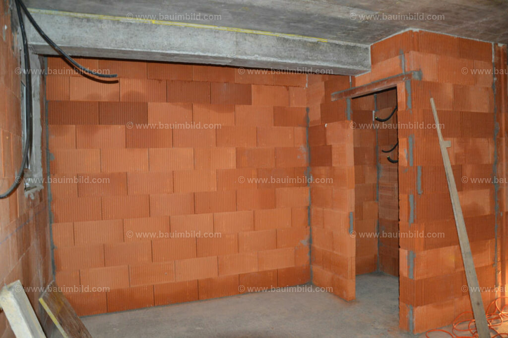 bib-lg07-mauerarbeiten-0236 | Nach LV-Leistungsgruppen sortierte Detailfotos über den Bau eines Hauses. Alle Hausbau-Bilder direkt vom Urheber und Autor der Website Haus-Selber-Bauen.com