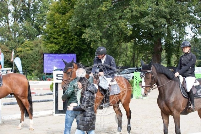 2B4A1212 | pixelfaenger - Realisiert mit Pictrs.com