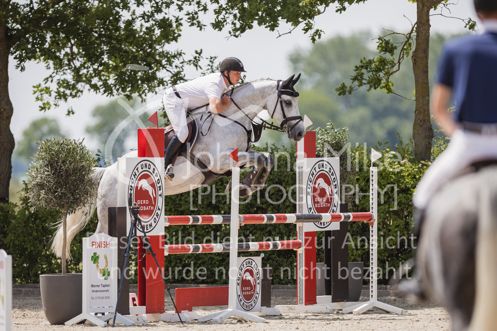 230616_Lemwerder_Springpf-L2-620 | Deine schönsten Turniermomente als professionelle Fotos! Entdecke hochwertige Pferdesport-Fotografie im Online-Shop. Jetzt Fotos finden & bestellen!