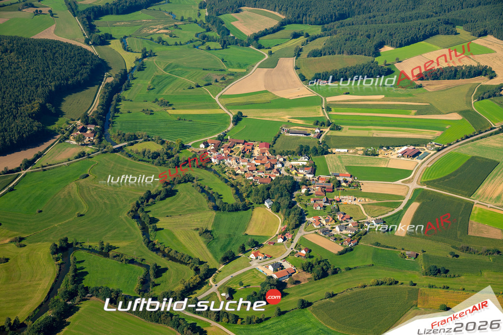 Das Luftbild zeigt : Willhof Altendorf - Die Luftaufnahme wurde 2023 vom UL-Flugzeug aus erstellt ( keine Drohne ) - Hochauflösende Luftaufnahme - Für grossformatige Ausdrucke geeignet. Die Geschenkidee !Mit Lizenz und Bildrechte bestellbar