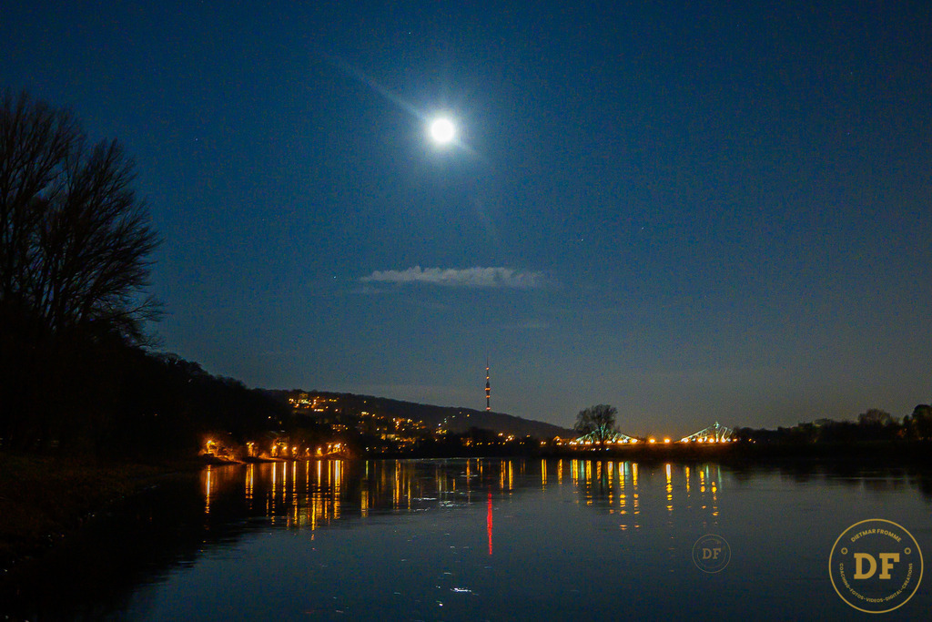 2025-03-15-8153.CBr+Ministeri.-6 | Geschenke, Wandbilder und Accessoires mit Motiven aus Dresden und anderen schönen Orten zur Verschönerung Deines zu Hauses und zum verschenken gewünscht? Wähle Deine Lieblingsbild auf dem Produkt Deiner Wahl. 