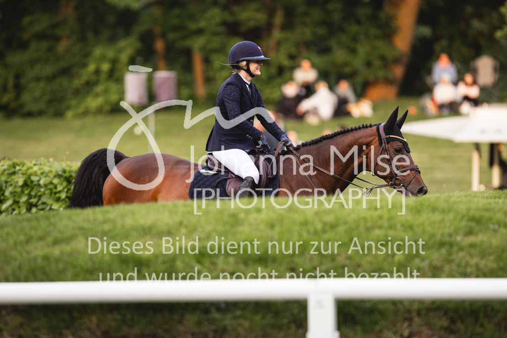 240509_Hamburg_Amateur-Large-217 | Deine schönsten Turniermomente als professionelle Fotos! Entdecke hochwertige Pferdesport-Fotografie im Online-Shop. Jetzt Fotos finden & bestellen!