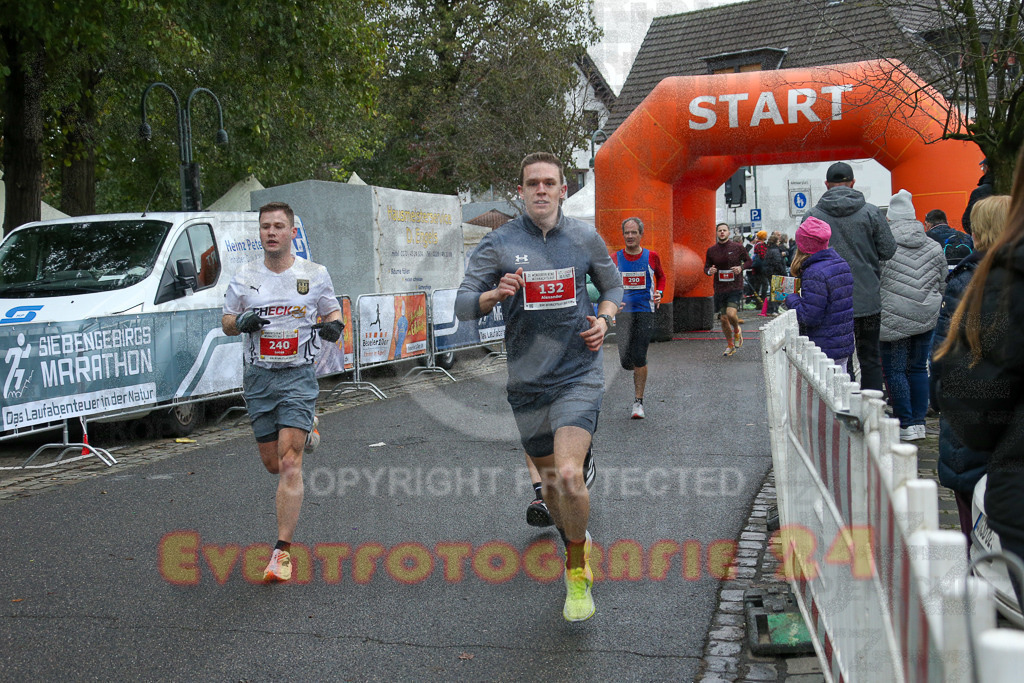 251130_1140_EX1_8213 | Sportfotografie im Rhein-Sieg Kreis, Köln, Bonn, NRW, Rheinland Pfalz, Hessen, etc. Unser Tätigkeitsfeld umfasst den Laufsport vom Volkslauf über den Marathon, Duathlon, Triathon bis zum Ultralauf wie Kölnpfad Ultra oder Schindertrail.