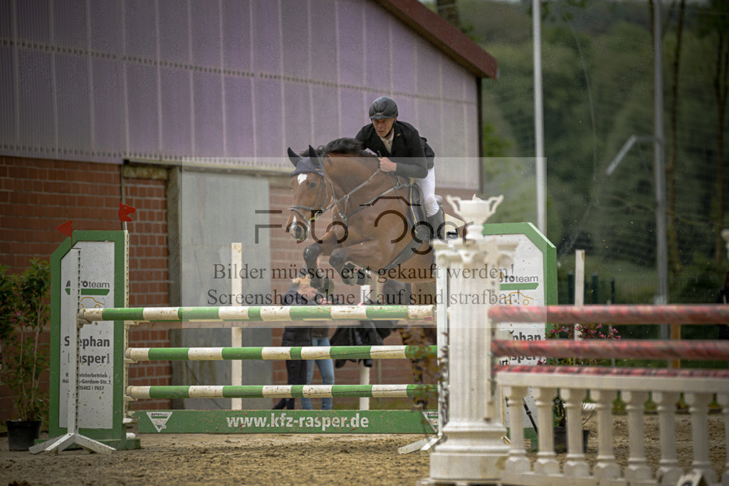 20240505-DOS_0692 | Entdecke hochwertige Reitturnierfotos von Foto Oger. Professionell, emotional und authentisch – jetzt Lieblingsmomente im Shop bestellen.Deutschlandweite Turnierfotografie. - Realisiert mit Pictrs.com