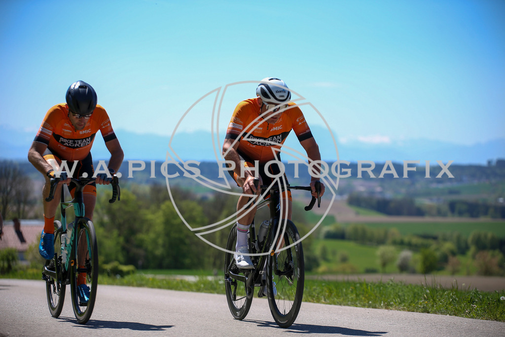 ..... | Wels, 23.04.2026, Kirschblüten Radrennen 2026 , Image shows: Photo: Wapics / Willdoner Andreas