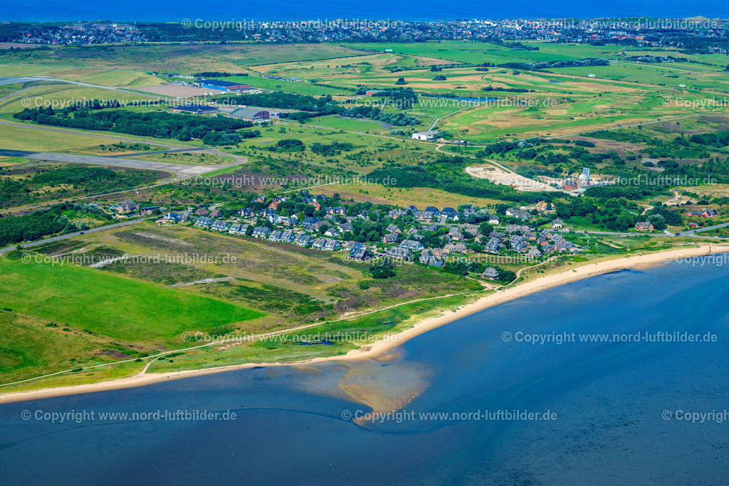 Sylt_Munkmasch_ELS_8787130825 | MUNKMARSCH 13.08.2025 Ortsansicht an der Meeres-Küste in Munkmarsch auf der Insel Sylt im Bundesland Schleswig-Holstein, Deutschland. // Townscape on the seacoast in Munkmarsch at the island Sylt in the state Schleswig-Holstein, Germany. Foto: Martin Elsen