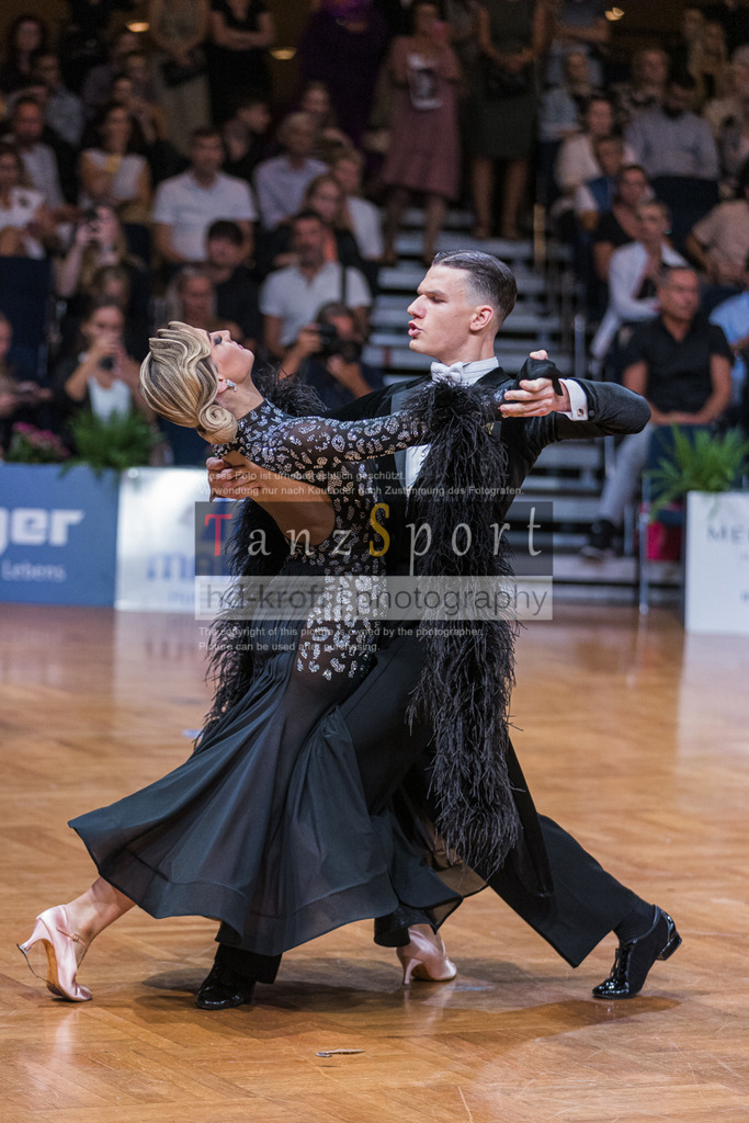 20250819_WDSF-Open-Std-Youth_1080 | Tanzsportbilder, Standardtanz, Lateintanz, WDSF, DTV, LTVB, dancecomp, goc, hessen tanzt, blaues band der spree, walzer, tango, wiener walzer, slowfox, quickstepp, samba, rumba, cha-cha-cha, paso doble. jive, hd-kroft photography, turniertanzsport