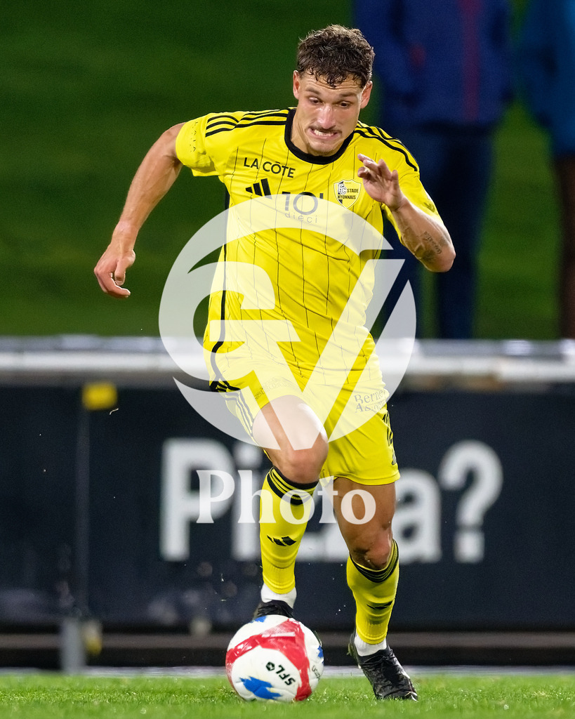 dieci Challenge League - FC Stade Nyonnais v Etoile Carouge FC |  during the dieci Challenge League match between FC Stade Nyonnais and Etoile Carouge FC at Centre sportif de Colovray in Nyon, Switzerland