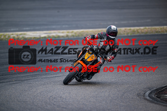 MaZZes_FotoMatrix_230719_2209 | GRUEN