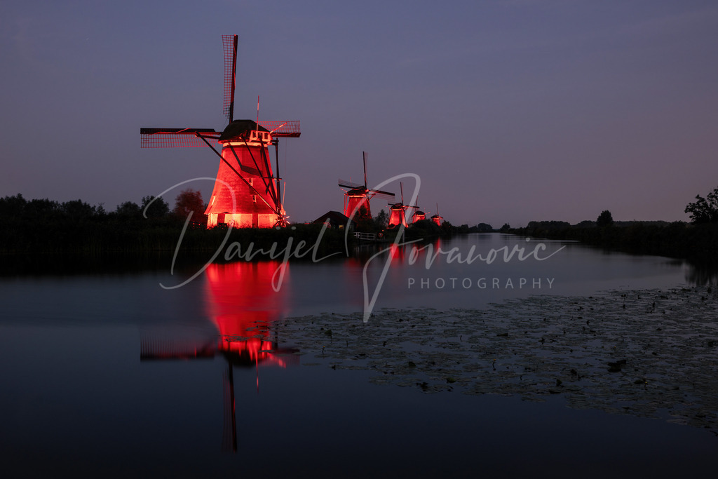 Kinderdijk | Kanal mit Windmühlen in Kinderdijk
