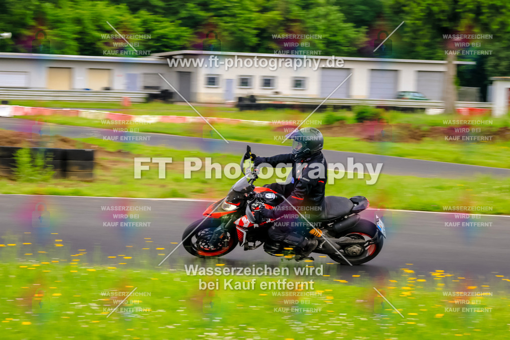 VBK-7188 | Hier findet Ihr Bilder von Touristenfahrten auf der Nürburgring Nordschleife oder von anderen Veranstaltungen die ich besucht habe. Viel Spass beim Durch Schauen 