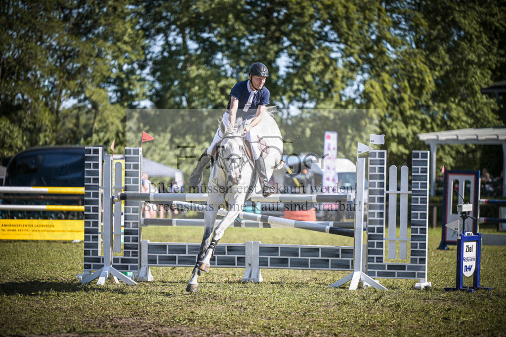 DOS_0733 | Entdecke hochwertige Reitturnierfotos von Foto Oger. Professionell, emotional und authentisch – jetzt Lieblingsmomente im Shop bestellen.Deutschlandweite Turnierfotografie. - Realisiert mit Pictrs.com