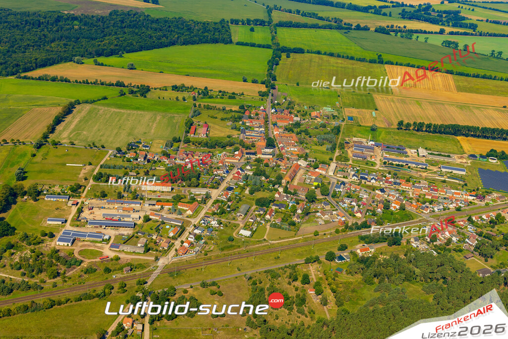 Schrägluftbild  Mahlwinkel  Angern - Das Luftbild wurde 2025 vom UL-Flugzeug heraus erstellt (ohne Drohne- keine Drohnenaufnahme ) - Hochauflösende Luftaufnahme -Nicht vergleichbar mit Google Maps oder Satelittenbilder- Die Geschenkidee !Mit Lizenz und Bildrechte bestellbar