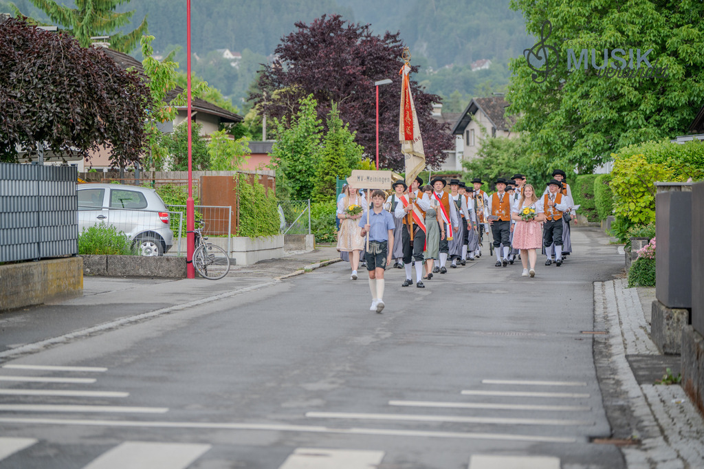 DSC_4125 | "Fussifoto.com – Ihr Ansprechpartner für hochwertige Fotografie! Entdecken Sie kreative Bilder und professionelle Dienstleistungen. Kontaktieren Sie uns für Ihre Projekte!"