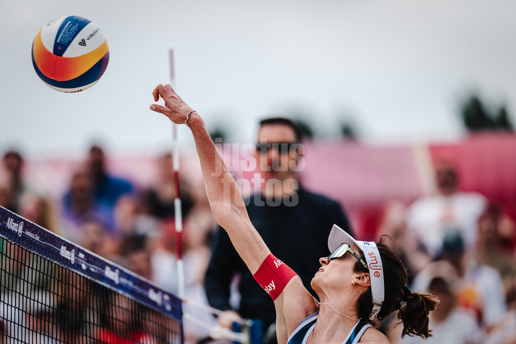 Beachvolleyball | Frauen | German Beach Tour 2024 | Tourstop Bremen | 08.06.2024 | Lena Plesiutschnig
