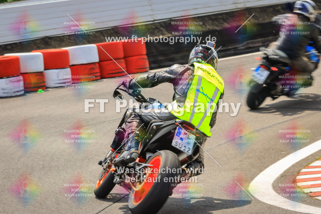 _DSK2566 | Hier findet Ihr Bilder von Touristenfahrten auf der Nürburgring Nordschleife oder von anderen Veranstaltungen die ich besucht habe. Viel Spass beim Durch Schauen 