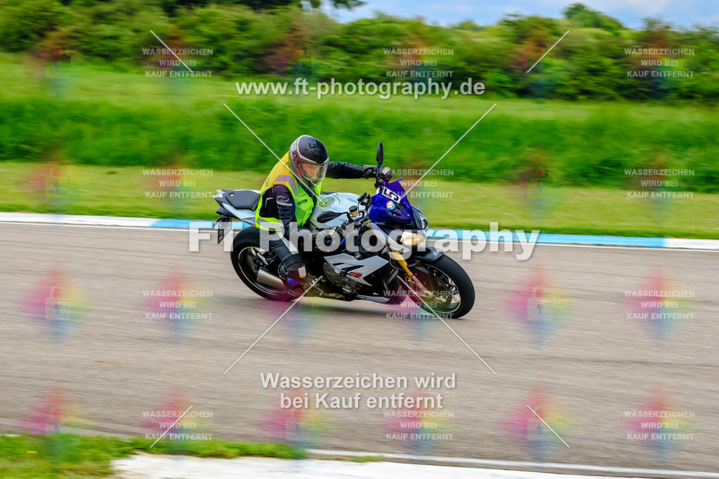 MotoTeam-9764 | Hier findet Ihr Bilder von Touristenfahrten auf der Nürburgring Nordschleife oder von anderen Veranstaltungen die ich besucht habe. Viel Spass beim Durch Schauen 