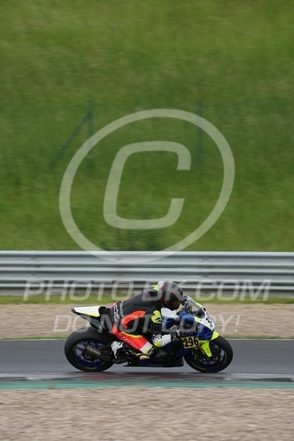 2024_05_25_PBK_25923 | Sportfotografie; SlowMotion; Video; Rennstrecke; Hafeneger; Speer; Racing; RSE; BMW; CBO; Trackday; Motorsportarena; Hockenheimring; Brno; Most; Barcelona; Valencia