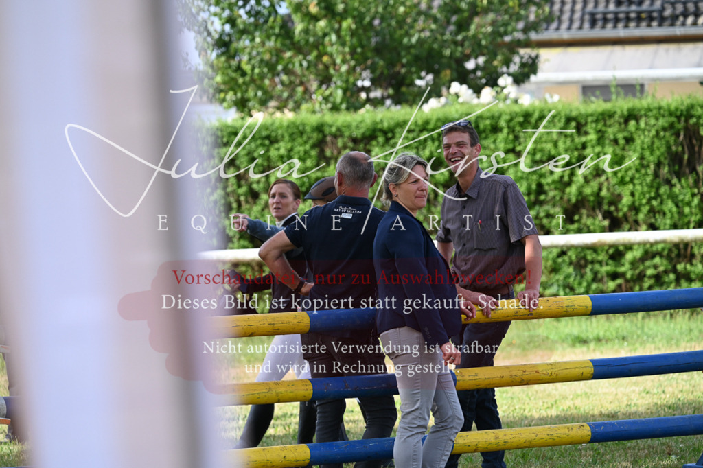 DSC_7679 | Pferde- und Turnierfotografie in Westsachsen. Pferdeportraits, Auftragszeichnungen und intuitive Kunst.