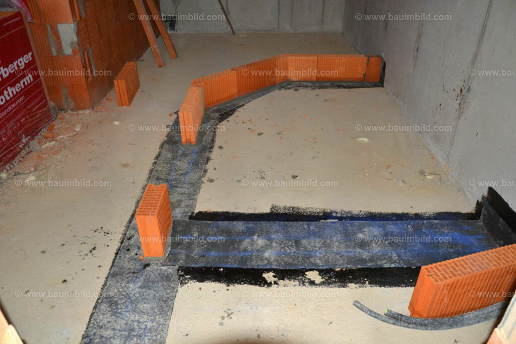 bib-lg07-mauerarbeiten-0201 | Nach LV-Leistungsgruppen sortierte Detailfotos über den Bau eines Hauses. Alle Hausbau-Bilder direkt vom Urheber und Autor der Website Haus-Selber-Bauen.com