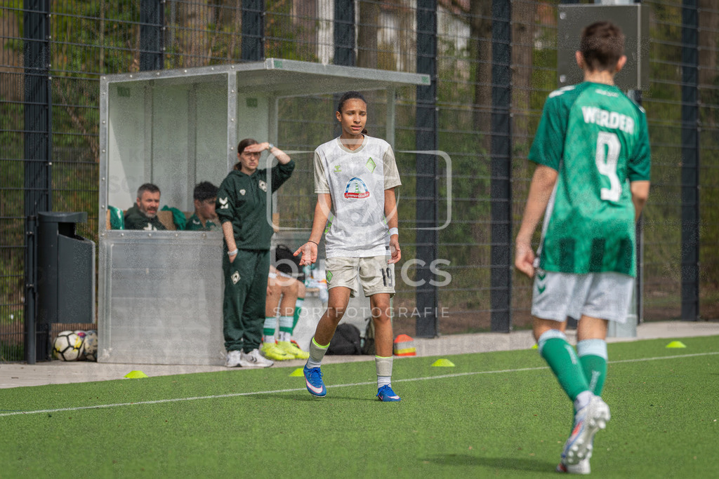 _DSC3055 | Professionelle Fußball- und Sportfotografie. Spielbilder online ansehen und kaufen – Einzelbilder oder komplette Galerien in hoher Qualität. - Realisiert mit Pictrs.com