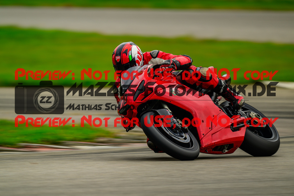 MaZZes_Fotomatrix_20241003_6007705_2465-2 | ROT