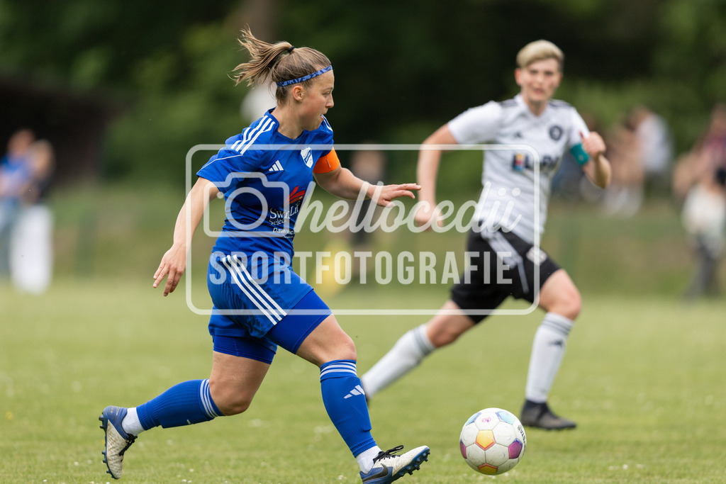 Fußball I Frauen I Saison 2025-2026 I Oberliga Niedersachsen I FC Jesteburg-Bendestorf - BW Hollage I 12676 | realhellocedii - Realisiert mit Pictrs.com