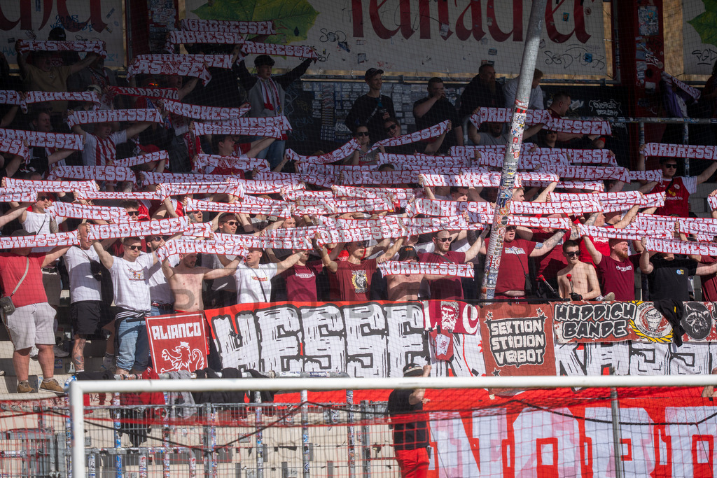 SG Sonnenhof Großaspach vs. KSV Hessen Kassel, Fussball, Regionalliga Südwest, 23. Spieltag, Saison 2025/2026, 07.03.2026 | Fans KSV Hessen Kassel,SG Sonnenhof Großaspach vs. KSV Hessen Kassel, Fussball, Regionalliga Südwest, 23. Spieltag, Saison 2025/2026, 07.03.2026Foto: photosbyphips/Philip Ziegler
