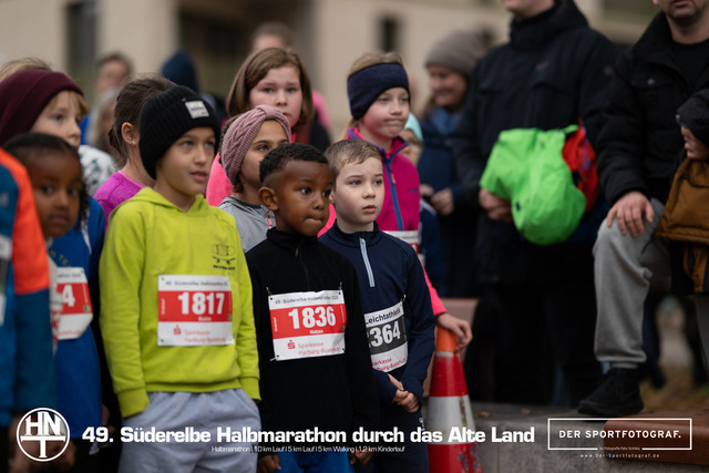 Süderelbe Halbmarathon 2025 I 09.11.2025 I Fotograf_DerSportfotograf.I 00107 | Der Sportfotograf. - Realisiert mit Pictrs.com
